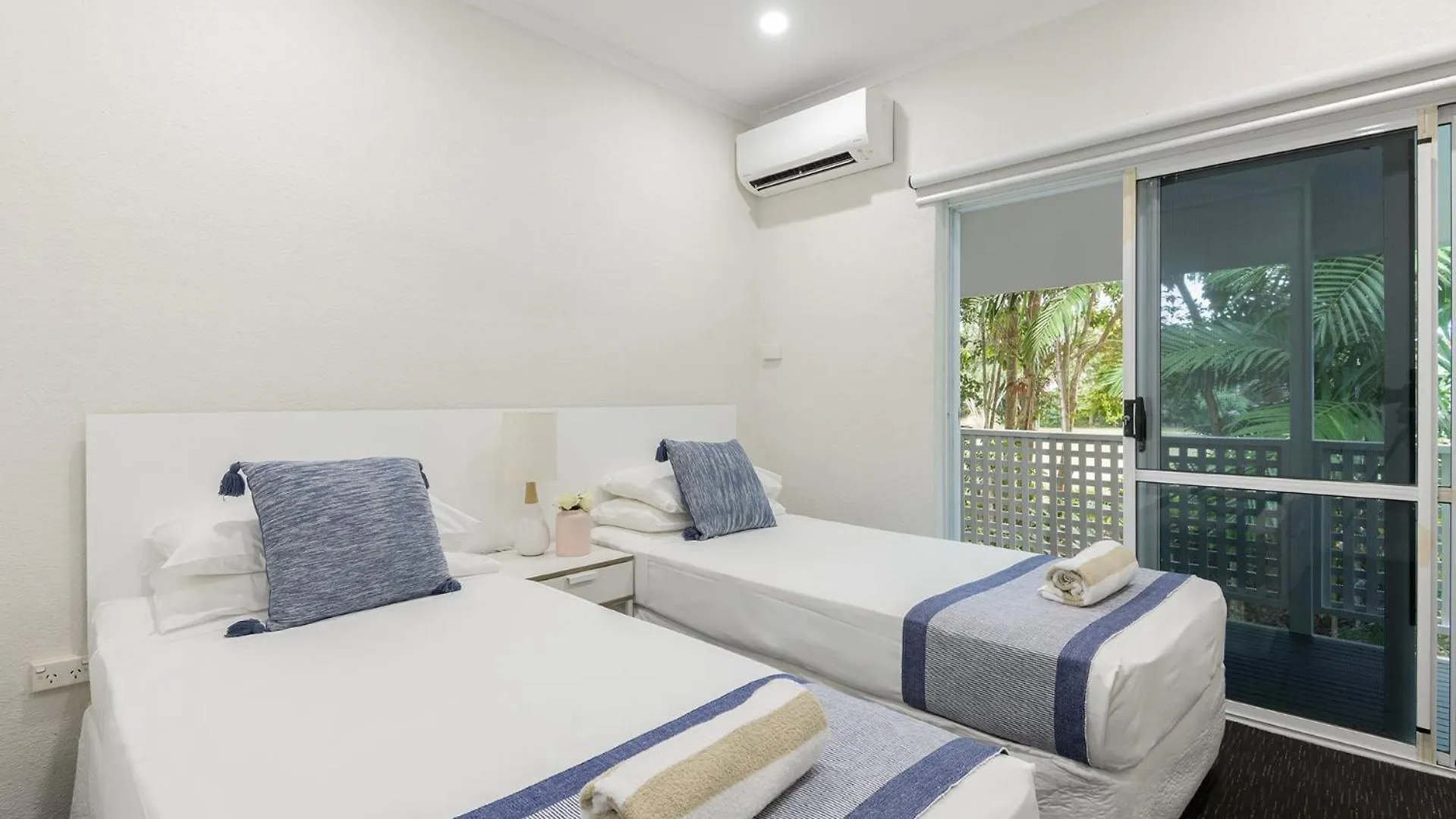 99 Reef Resort Port Douglas Australia